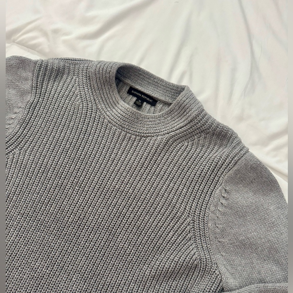 Banana Republic Gray Sweater - Size XL